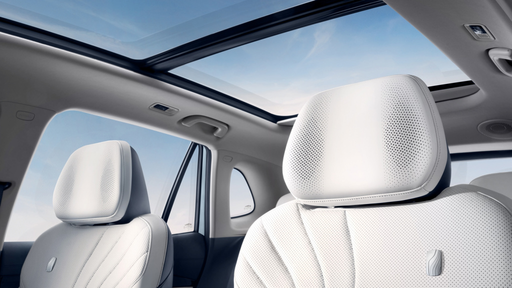 Geely_EX5_3.jpg Geely_EX5_3.jpg